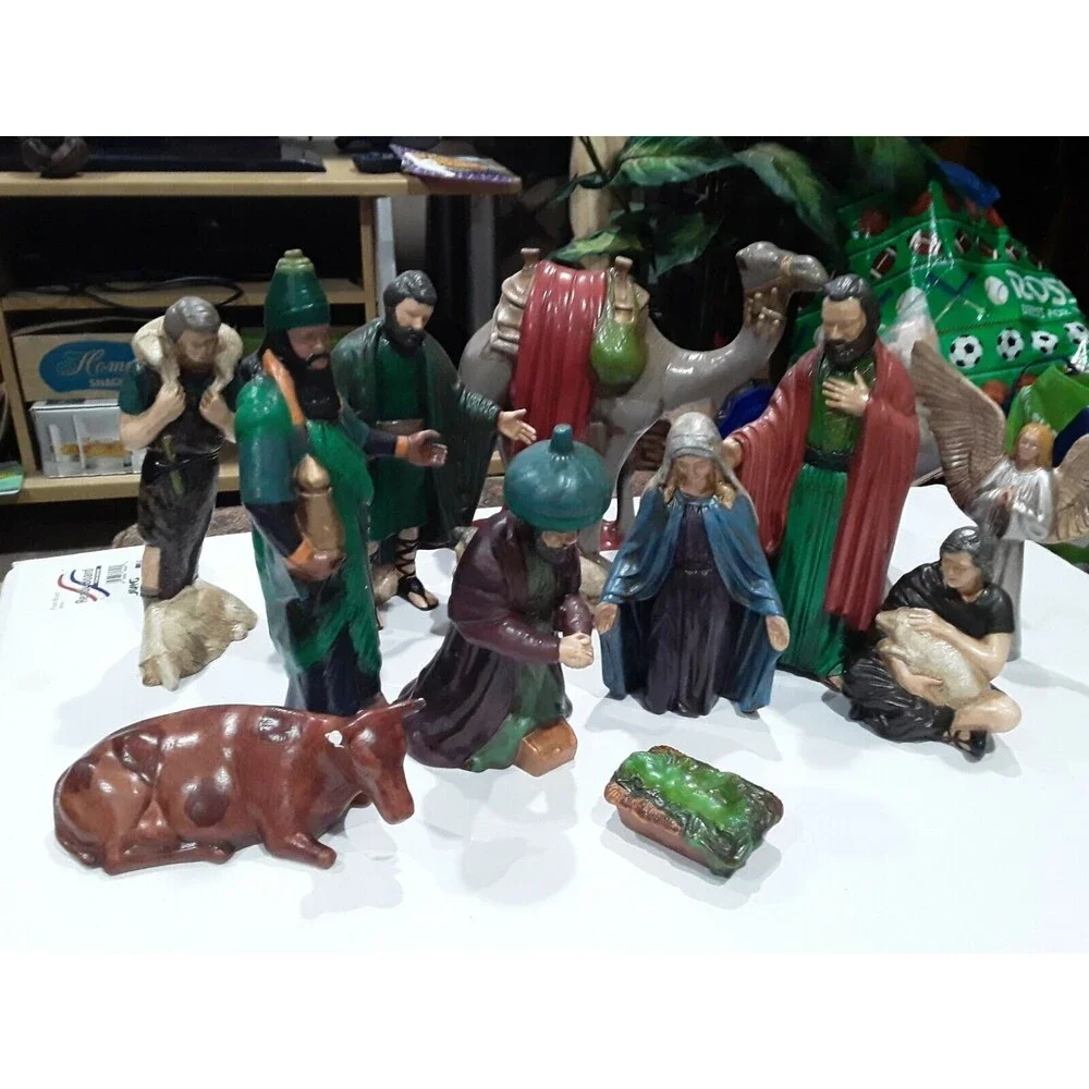 Nativity Set, Ceramic Vintage 14 piece, 10 inch Replacement